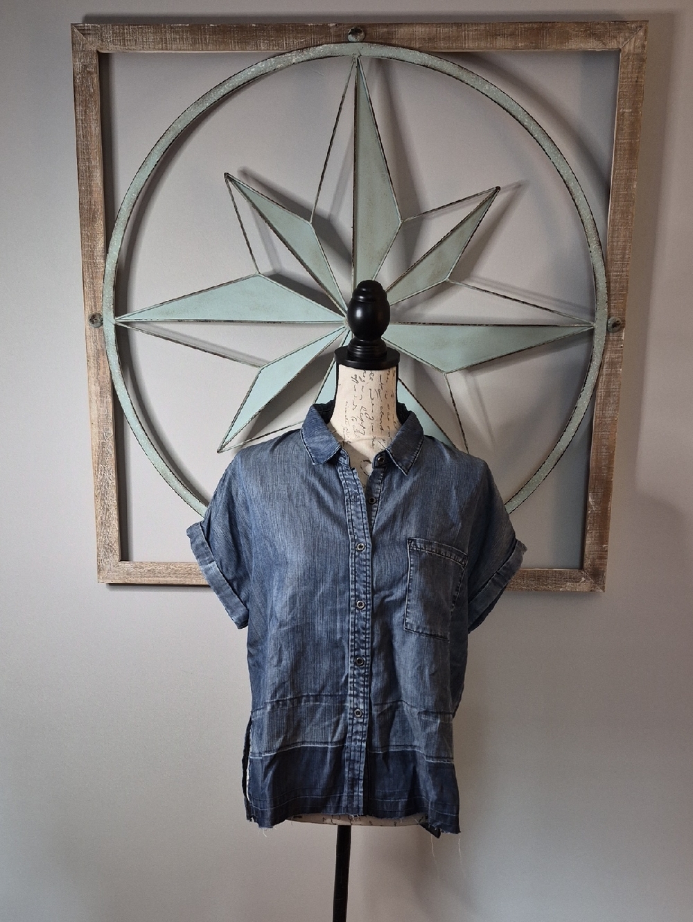 Laju Los Angeles Ombré Chambray Blue Button Down Raw Hem SS Shirt - S